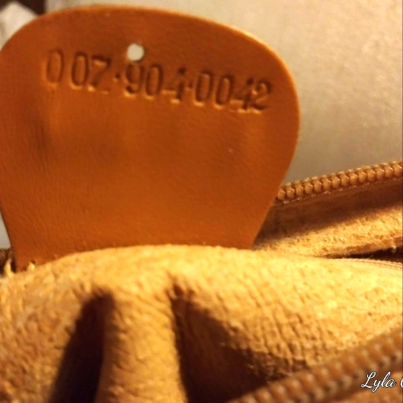 Authentic Gucci crossbody - Picture 3 of 8